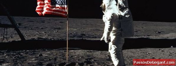 1969 hạ cánh mặt trăng - LịCh Sử