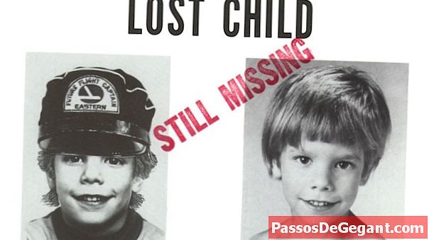 6 gadus vecais Etans Patzs - zēns uz piena kastītes - pazūd