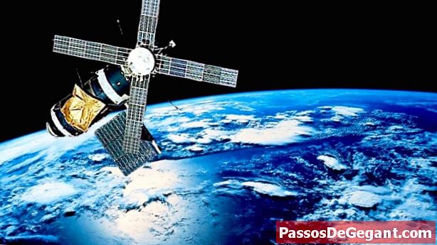 Запущена первая в Америке космическая станция Skylab