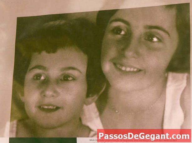 La famille d'Anne Frank se réfugie