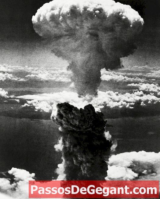 Bombe atomique larguée sur Nagasaki