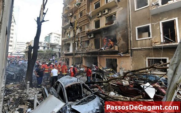 Cazarmul Beirut a explodat