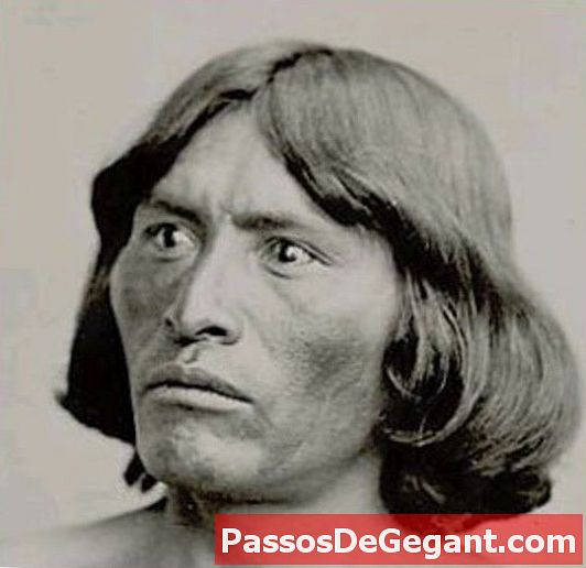 Chiricahua Apache-ledaren Victorio dödas söder om El Paso, Texas