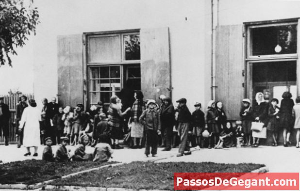 Comienzan las deportaciones del gueto de Varsovia a Treblinka