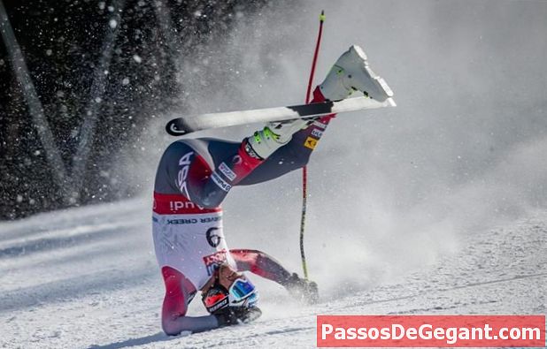 Esquiador Hermann Maier cai nas Olimpíadas