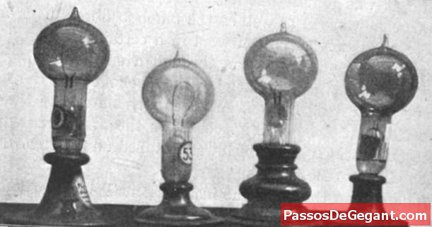 Edison předvádí žhavé světlo - Dějiny
