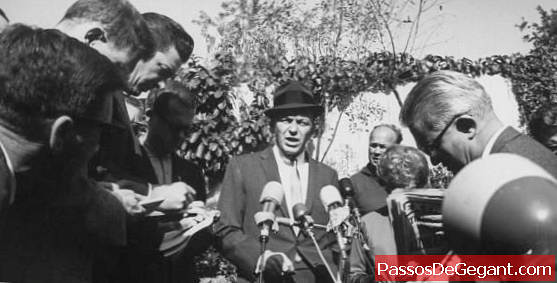 Frank Sinatra Jr. Tåler en skræmmende prøvelse - Historie
