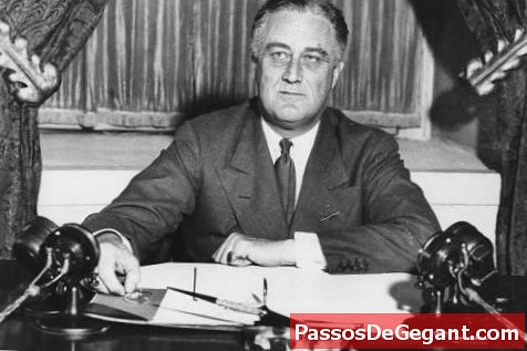 Franklin Delano Roosevelt svaras in som president