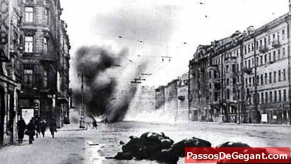 Tyskarna bombarderar Leningrad