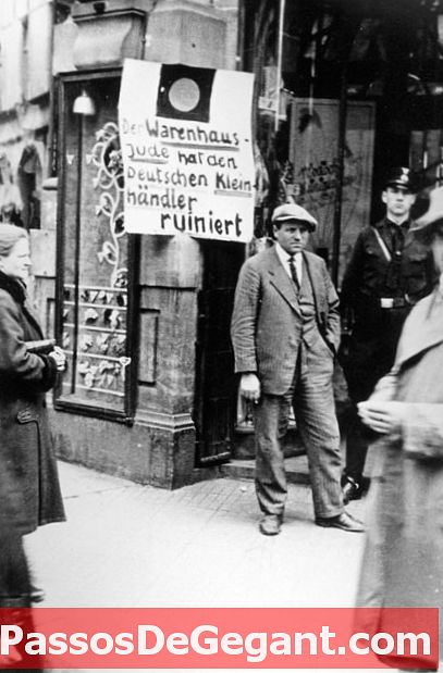 जर्मनों ने युगोस्लाविया में नर, महिलाओं और बच्चों का नरसंहार किया