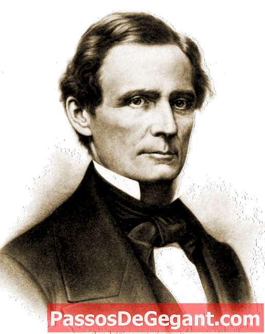 Jefferson Davis eleito presidente confederado