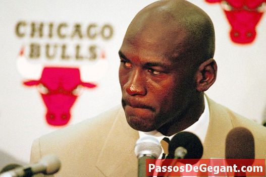 Michael Jordan går i pension för andra gången