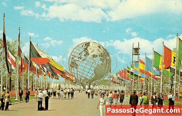 New York World's Fair öppnar