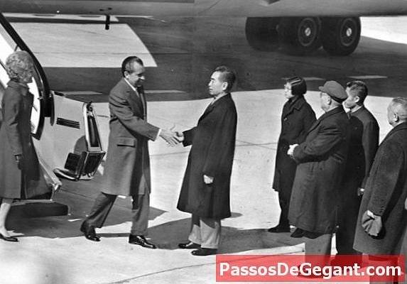 Никсън пристига в Китай за преговори