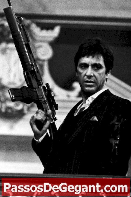 Pacino zvaigznes Scarface