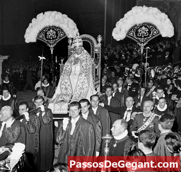 Papa Vatikan II'yi açar - Tarihçe