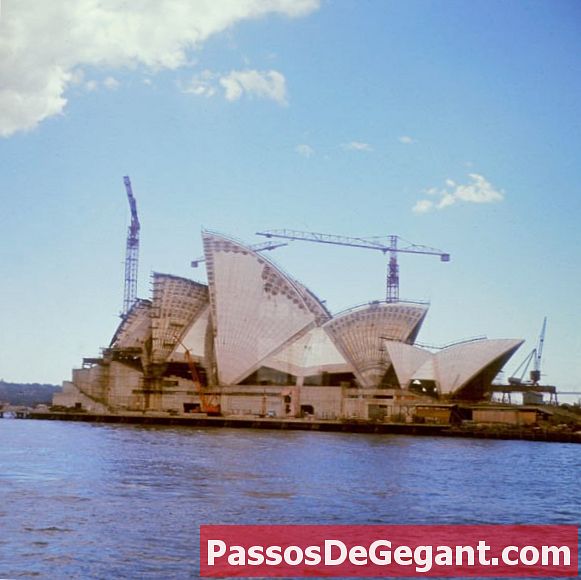 Sydney Opera House wordt geopend