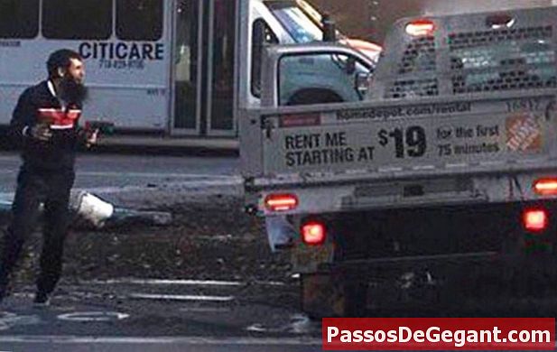 Ο τρομοκράτης οδηγεί φορτηγό μέσα από μια γιορτή της Βαστίλης