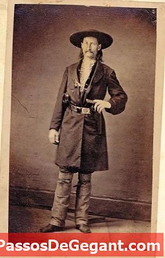 Wild Bill Hickok melancarkan pertunjukan pertama di barat - Sejarah